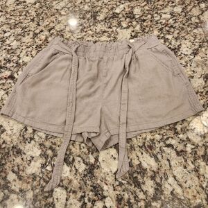April Kiss Grey Linen Shorts With Pockets And Front Tie